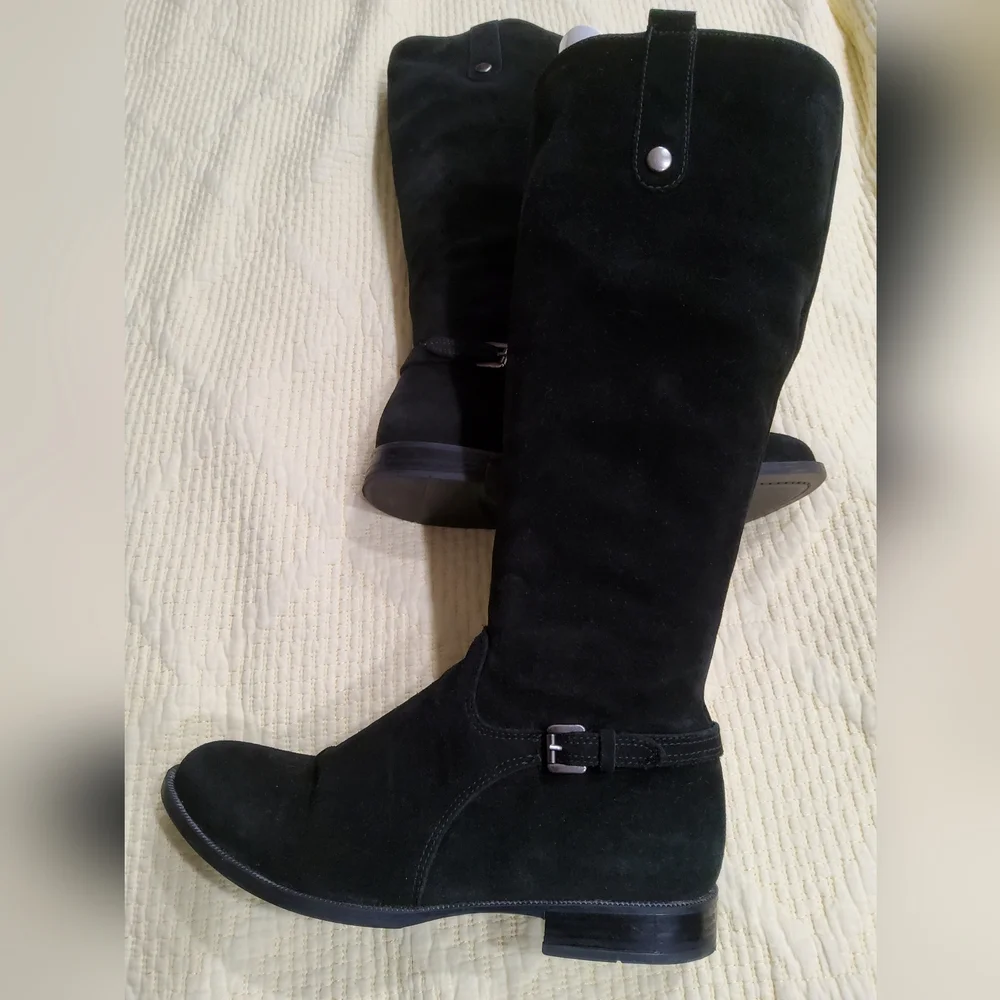 La Canadienne Suede Tall Boots Size 8,5